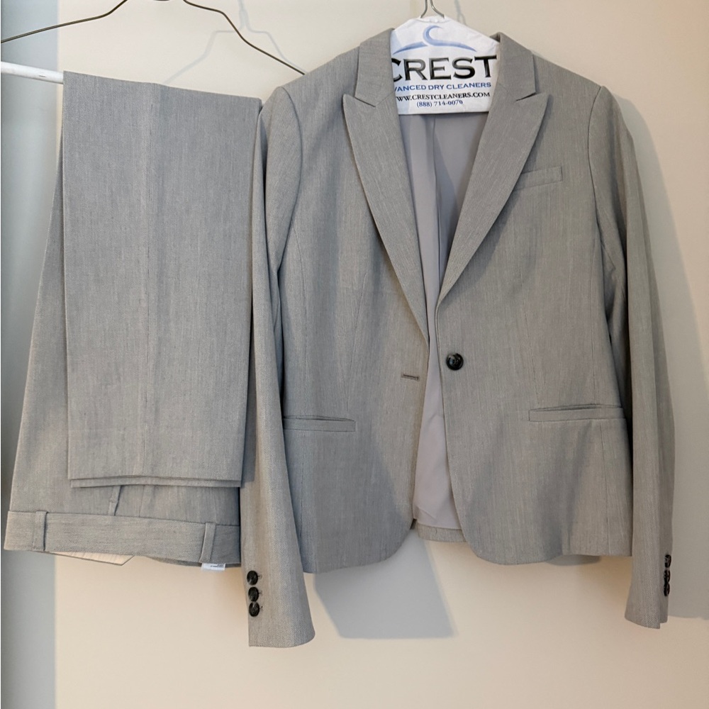 Banana Republic Light Gray Women's Blazer and Trousers